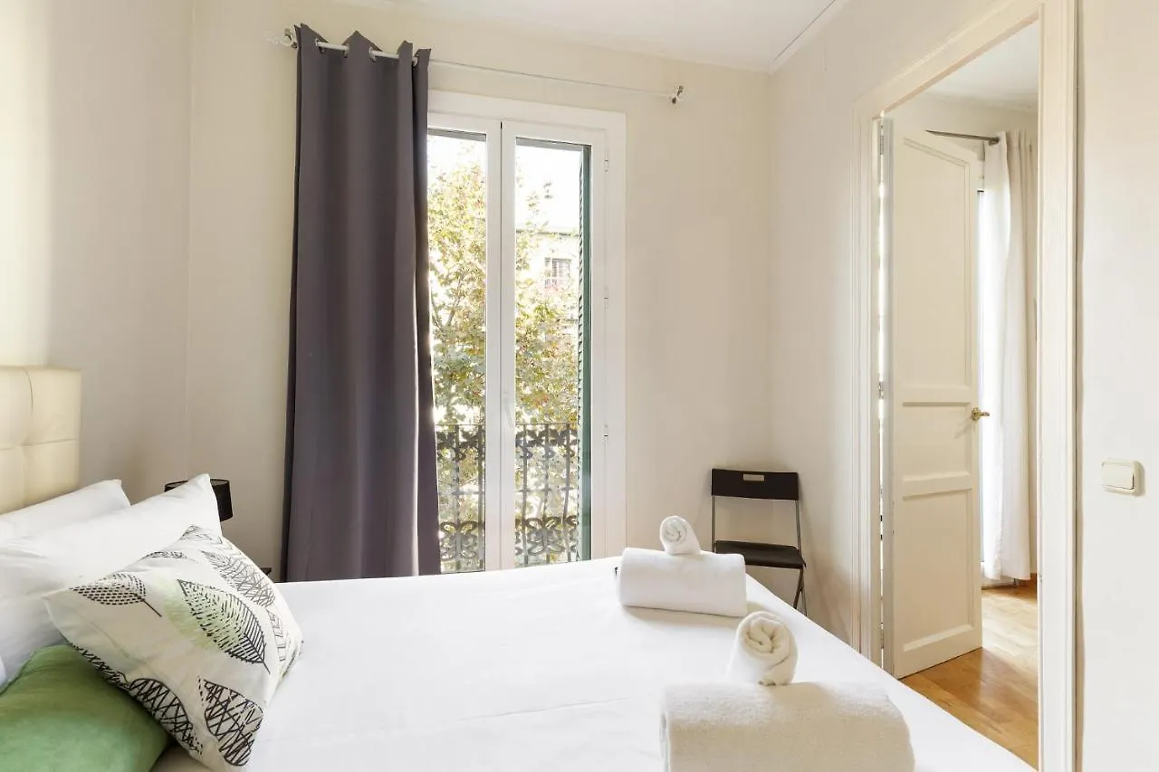 Stay U-Nique Apartments Consell برشلونة