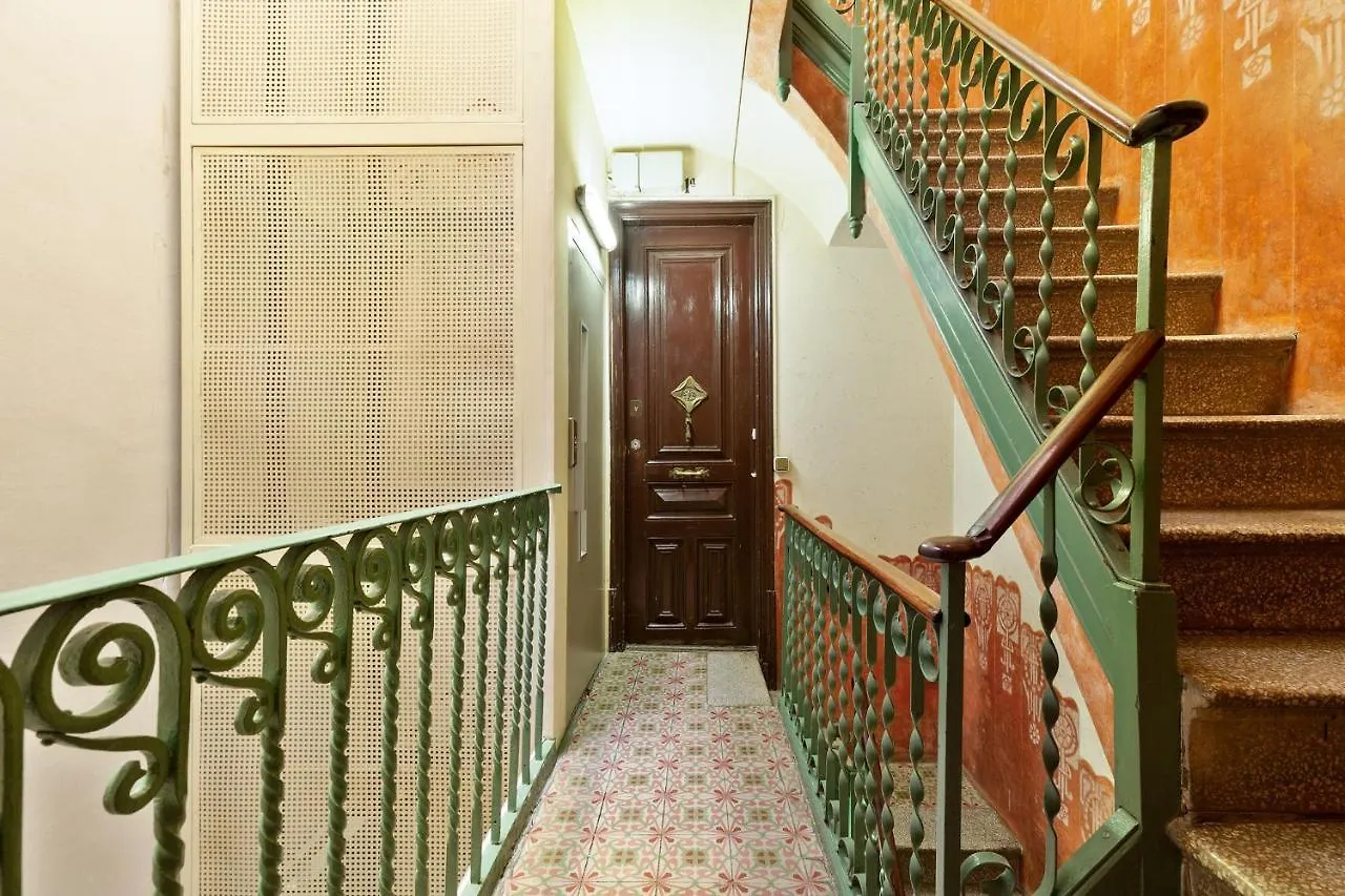 Stay U-Nique Apartments Consell برشلونة