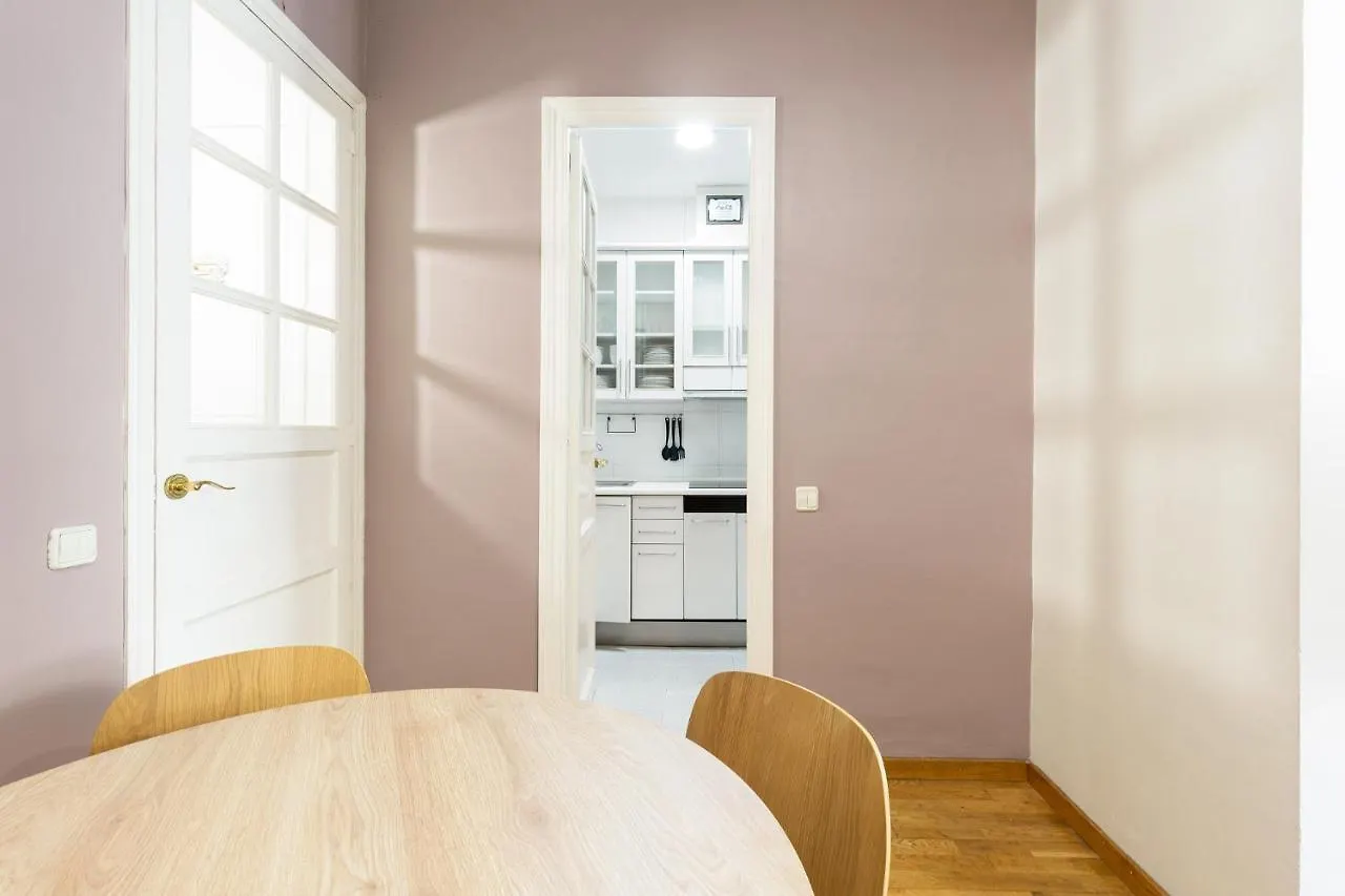 Stay U-Nique Apartments Consell برشلونة 0*,