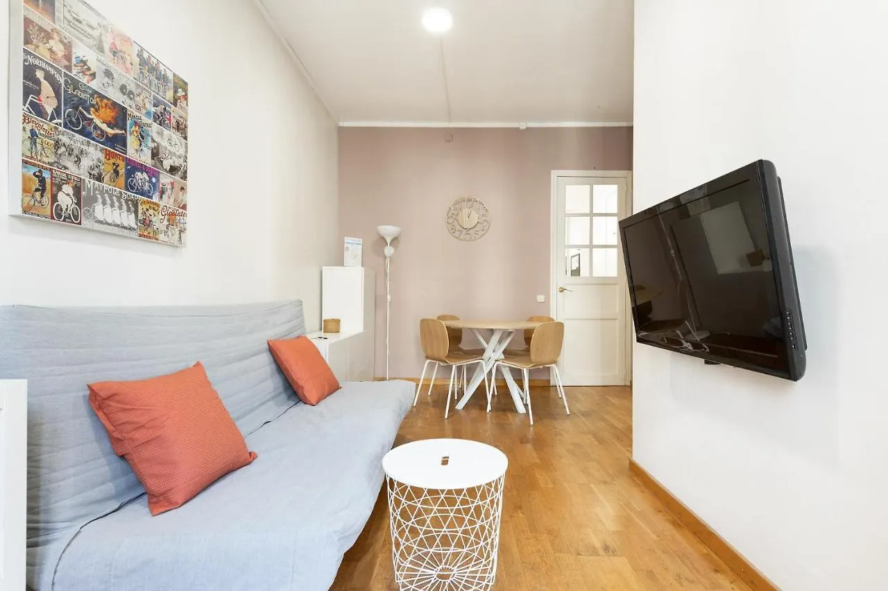 Stay U-Nique Apartments Consell برشلونة 0*,  إسبانيا